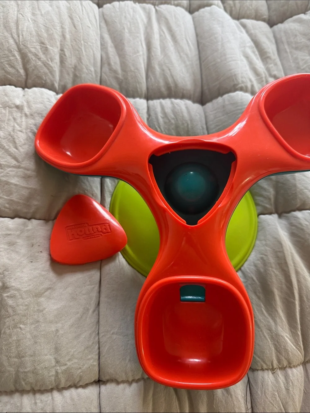 Outward Hound Interactive Treat Spinner- not nwt